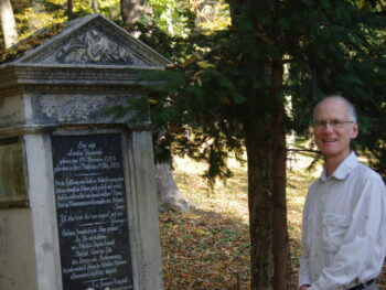 Professor Tony Walter and the CDAS 2023 Conference